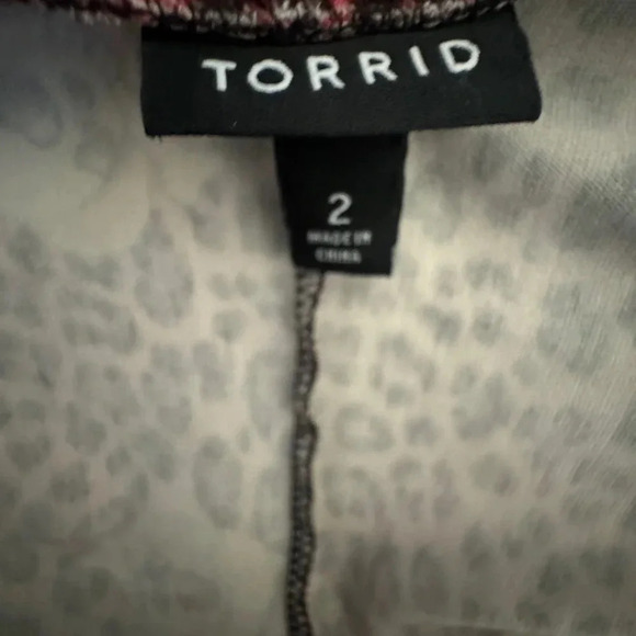 Torrid women’s Leopard Skull‎ & Heart red gothic Peplum Dress plus size 2xl - Picture 3 of 3